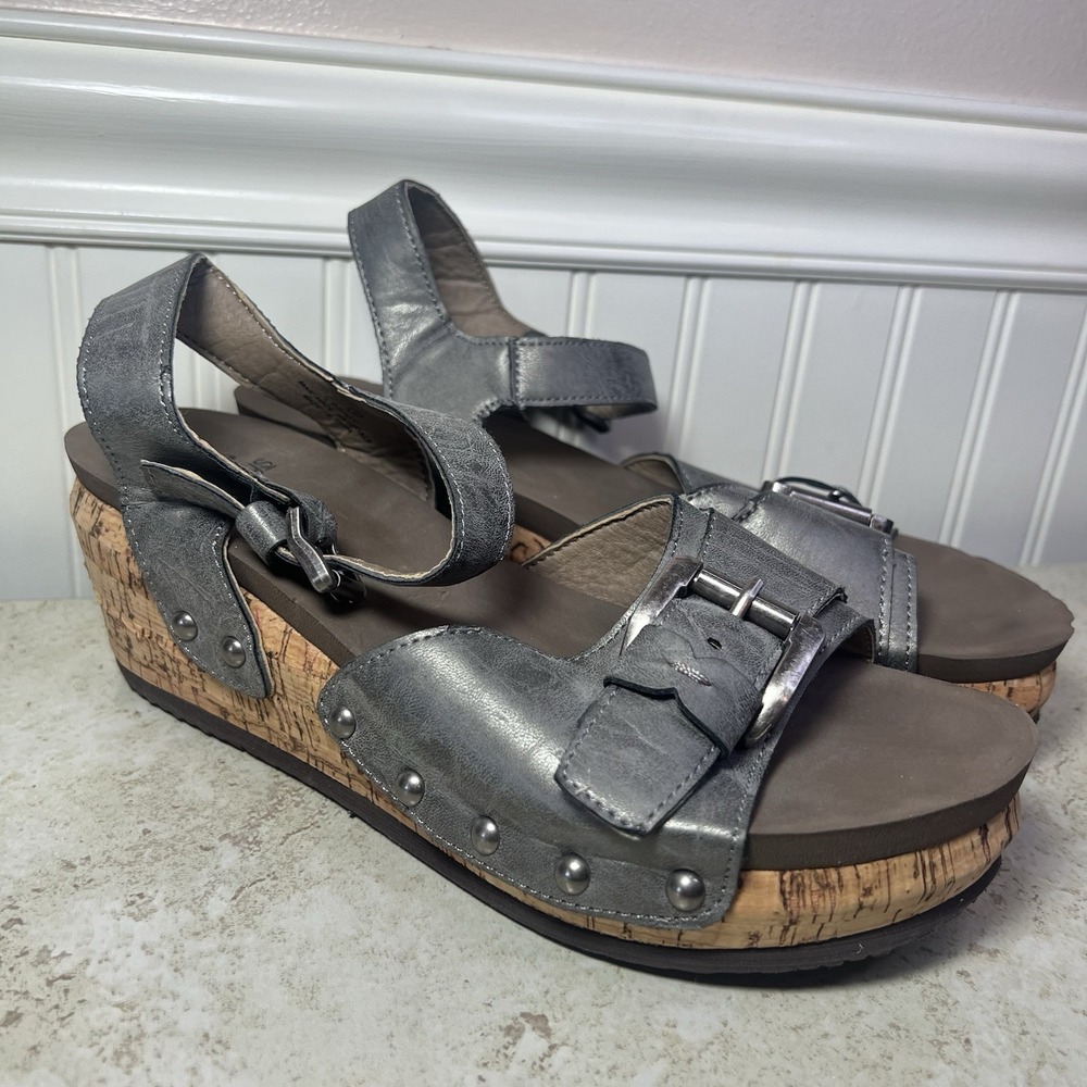 Corkys Metallic Silver Studded Platform Cork Wedge Sandal 9 Comfortable Edgy